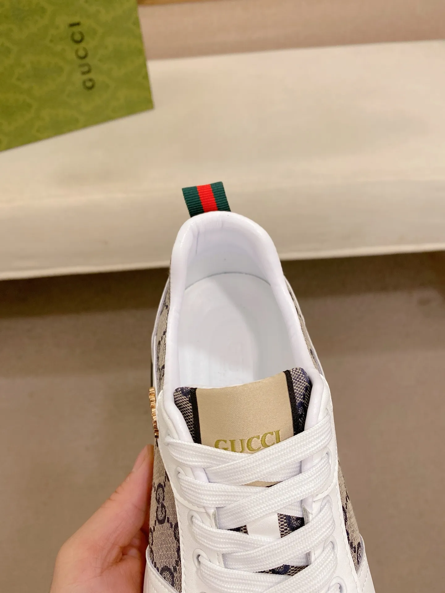 Factory price 462💰New GUCCI (Gucci) counters are launched simultaneously, new men's shoes, 😘fabrics are selected imported cowhide, lining: sheepskin lining. 👍🏿 High-end ☄️ air-cushion molded anti-slip rubber outsole, exquisite lines, simple and elegant, comfortable and high-end for leisure travel. Code number: 38 to 44 (45 can be customized and cannot be returned or exchanged)